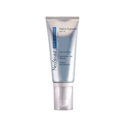 Neostrata Skin Active Matriz SPF30 50ml, creme concentrado reestruturante para o cuidado diário do fotoenvelhecimento de todos os tipos de pele. Formulado com ingredientes específicos para a remodelação do suporte cutâneo e redução das hiperpigmentações. Com SPF 30, para uma proteção solar efetiva.