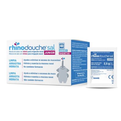 RhinoDouche Sal Junior 40 Saquetas é composto por uma mistura de sais e Xilitol. A sua composição foi especialmente formulada para realizar irrigação nasal de grande volume com Rhinodouche® Junior.