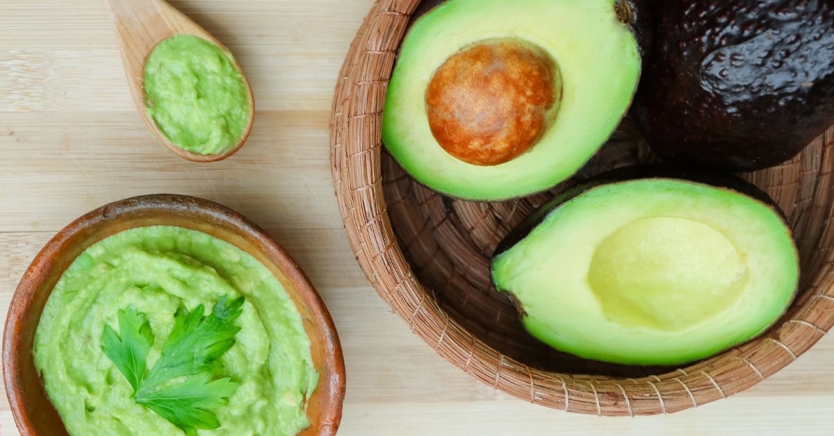 Benefícios do Abacate para a Saúde e Sugestões de Uso na Alimentação