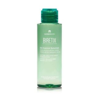 Biretix Oil Control Solution é uma solução facial com propriedades esfoliantes e retexturizantes que ajuda a regenerar a epiderme para uma ação revitalizante e anti-envelhecimento e reduz a hiperpigmentação pós-inflamatória