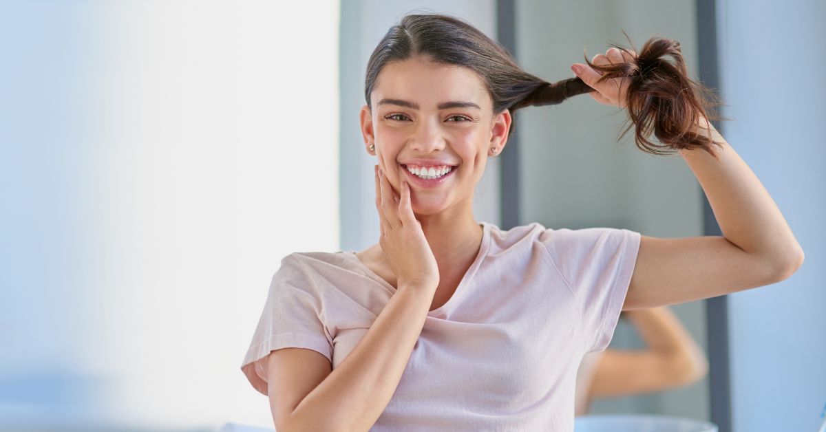 omo Escolher o Melhor Suplemento para Cabelo e Unhas: Hairlox, Novophane ou Cistitone Forte?